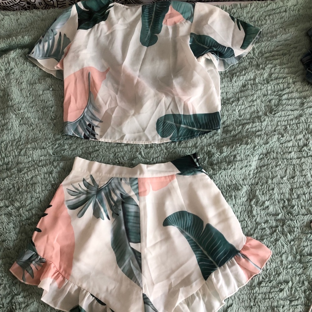 Super cute two piece set - Picture 7 of 8